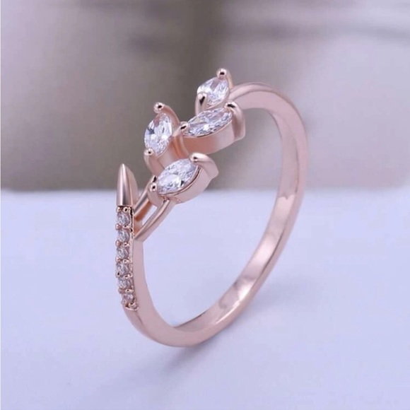ROSE GOLD LEAF RING - Picture 4 of 4